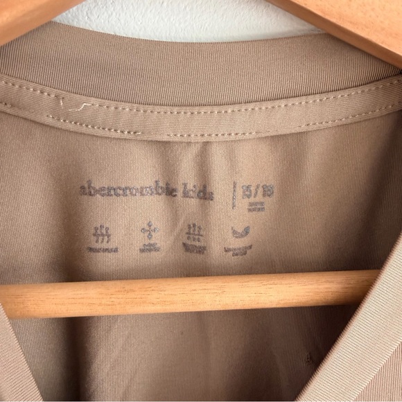 Abercrombie Kids Brown Graphic Tee Soft Quick Dry Boys Size 15/16 - Picture 6 of 8